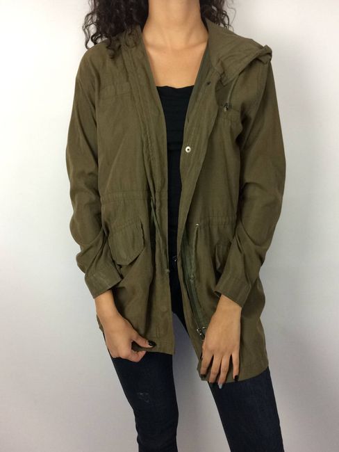 Chaqueta M Estimada Verde Brandy Melville Vestu